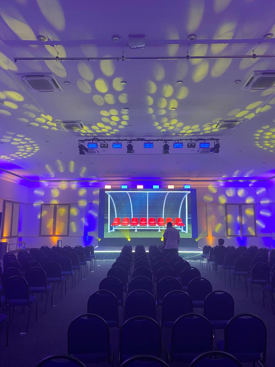 Iluminação em evento